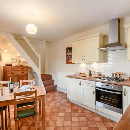 Дом отдыха 1 Bed In Oc-w204