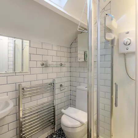 Дом отдыха 1 Bed In Oc-w204
