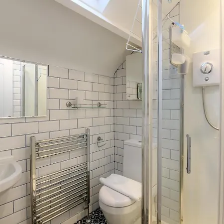 1 Arguments Yard بيت للعطل