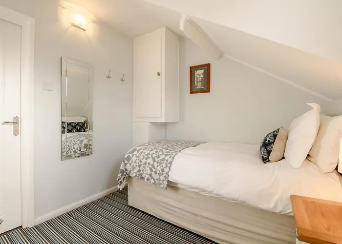 בית נופש 1 Bed In Oc-w204 *